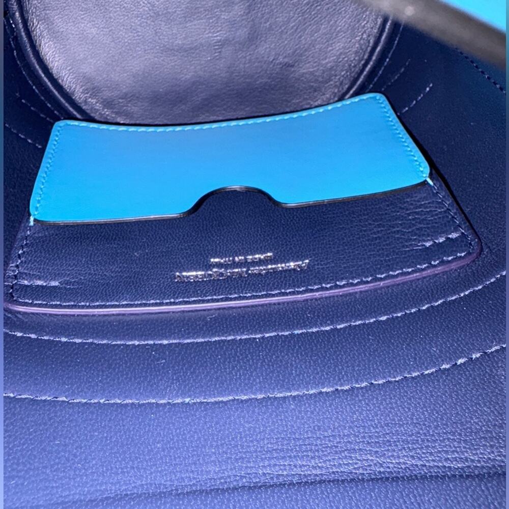 Alexander McQueen Curve Small Crossbody Bag Blue Calfskin Leather - Picture 7 of 9